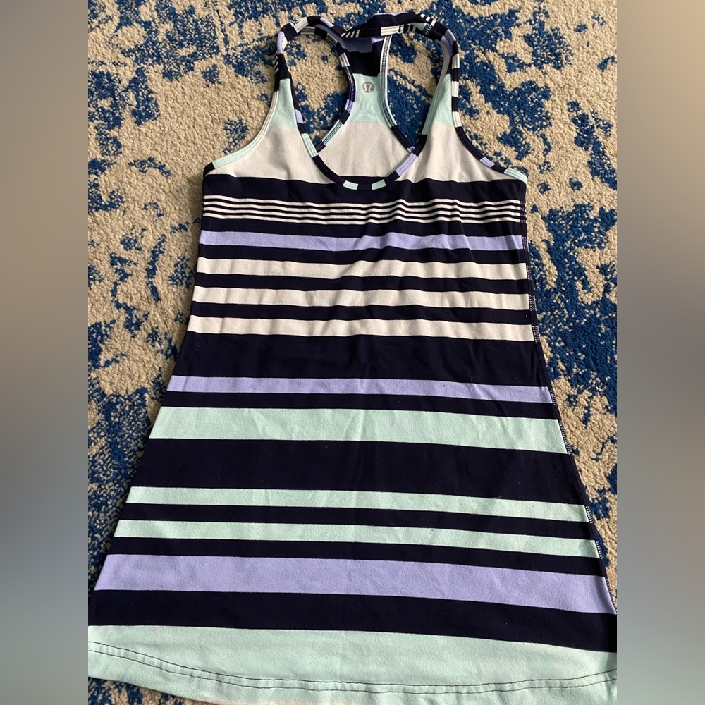 Lululemon tank